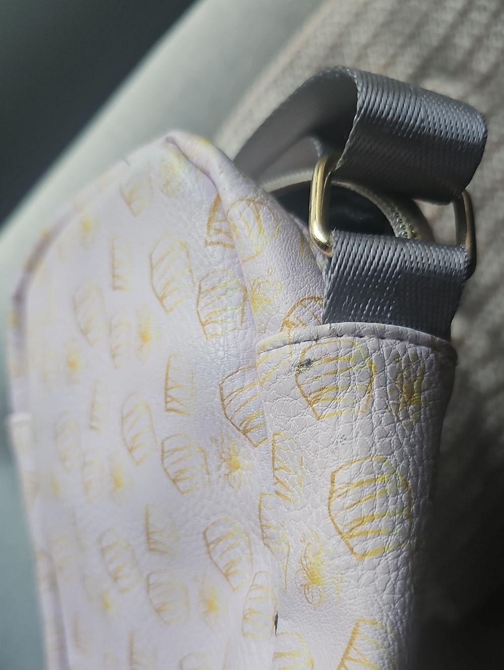 AWESOME DISNEY BUCKLE DOWN  TANGLED SATCHEL CROSSBODY BAG - Picture 8 of 9